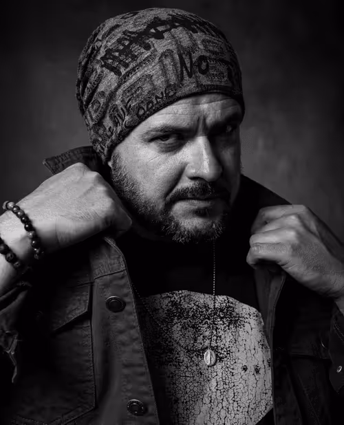 Item #83474408150443161227419273742814860452888408872523415106862383584578117828609 Media