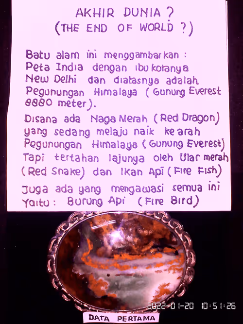 Item #85454646338485558443310351473087865046611338664231792713887202120287073075210 Media