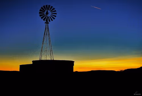 Item #99336931045118591179229277563364267631006438606699611254274404970403568025601 Media