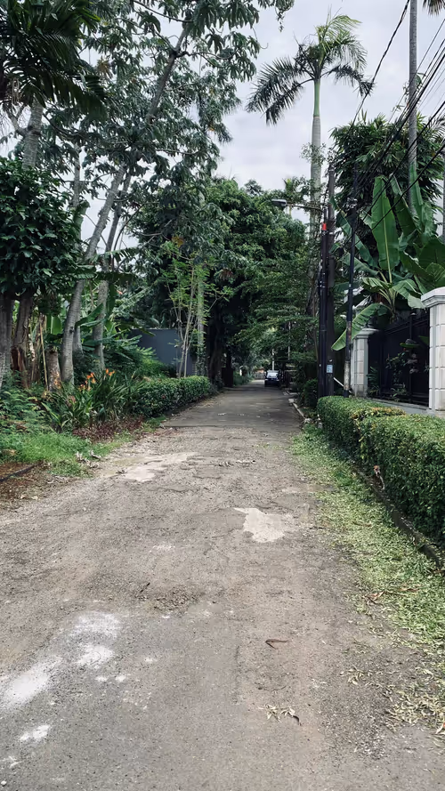 Item #67351599835119222926472791054605114312857726710672675867915900142362879328257 Media