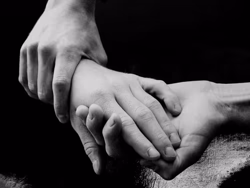 Item #109162157552346088047496633038404394118504199992061596446112929331351780327425 Media