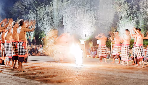 Item #996290929731784083911388906821093556753999753550153778286711580803591045121 Media