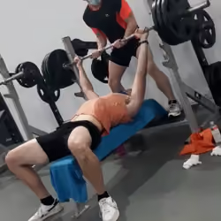 Bench press PR 140KG 3-8-2021