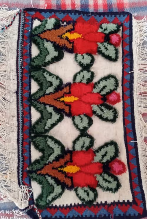 Item #44058325310631288922336151703793555057801410454682834900542493300937814179841 Media