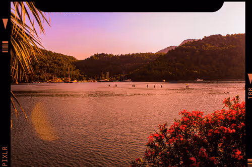 Item #107978139147131831661941634405889412338959910345453465515168770545956721524737 Media