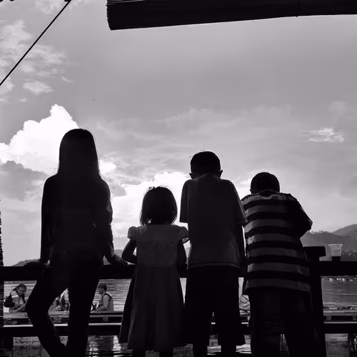 Item #3429535977806047841833668983672674260800374177439090294152027106845329981441 Media