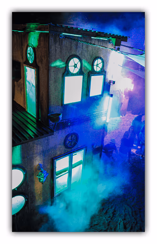 Item #5455238850362592268224334847768900322348981784056880100497398287413637283841 Media