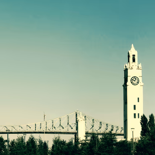 Item #30396210411431595672388615740324323346306299904975552388122083777434773094401 Media