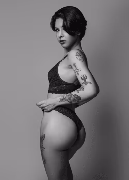 Item #83474408150443161227419273742814860452888408872523415106862383422949908545537 Media