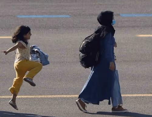 Item #73430377748437632300210939424506582758372413475857115437499436805599833096193 Media