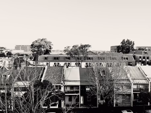 Item #74817359076642782556585350322471739713426593632609016310354114333408002834433 Media