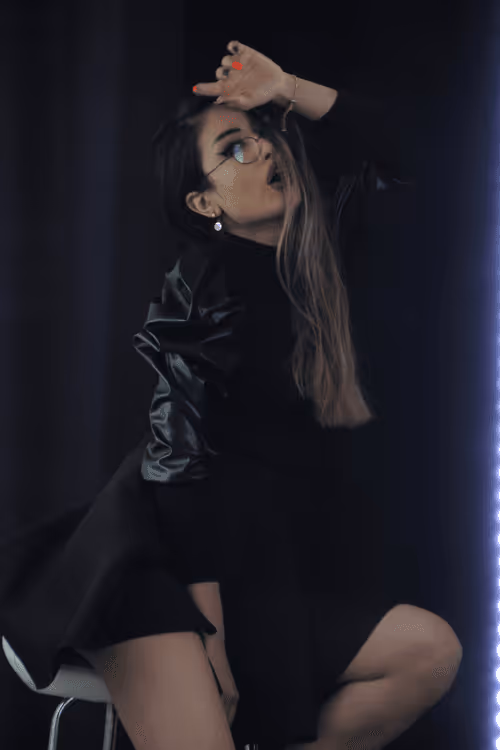 Item #5103703959889671819587763568548388729319358856956338530622636552315960557569 Media