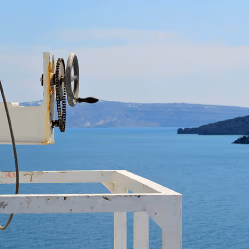 Item #14874049687518992807707377063998427042566414017736459444339455360156383051777 Media