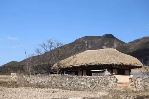 Item #88883349371163491607533237440798629699912672316183715139134230408592913072138 Media