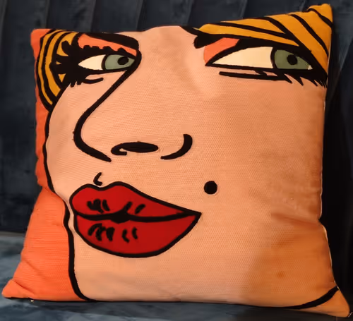 Item #29561409865900179481812507284492040309786660458697774930013262754995884785665 Media