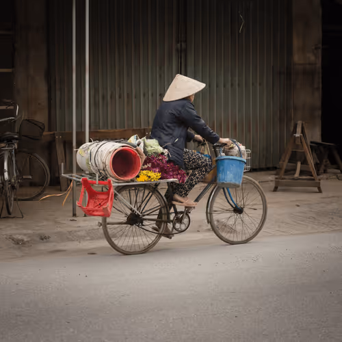 Item #80488266671287018131558448213082272878703229800970441297784273631287000956929 Media