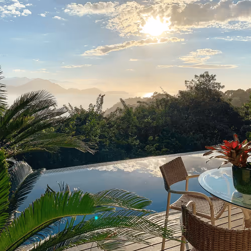 Item #42371708316015035804653308093139138598613107876517934913588075185299276169217 Media