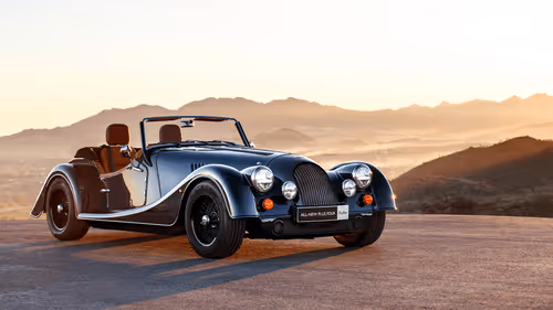 Item #20704474457812227726898509995225672024944070368531217727833372635788199591937 Media