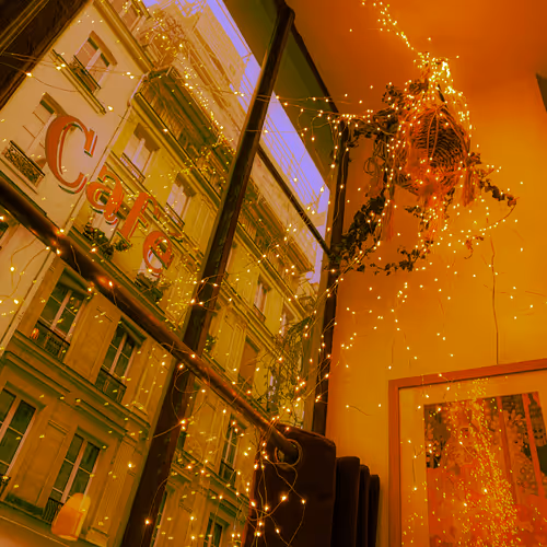 Item #60267809746209383341178630505688960890810115760928514300372411657830386368513 Media