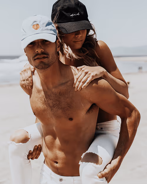 Item #76265303234218797531395326780060407197600721664743999430449730657048321851393 Media