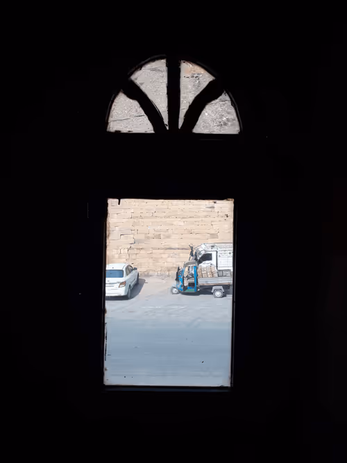 Item #28492546344238997982627040595659913257173957231691920694804582431006828527617 Media