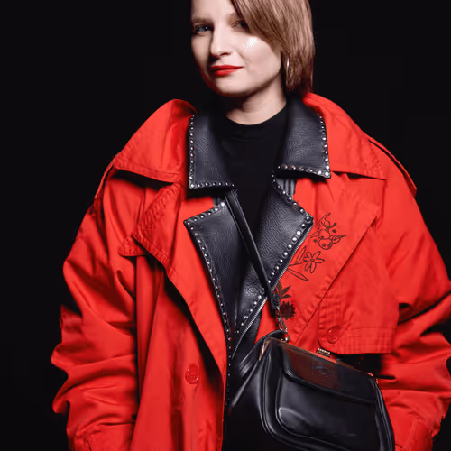 Item #26202328724934716092263654212685968714635064546074403937564445189489393926444 Media