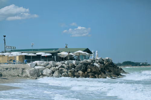 Item #94150217277666219429250459703158636086415692339192434143153957001064846721124 Media