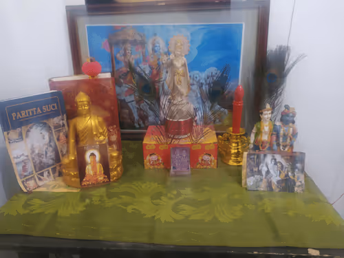 Item #53421736528977053189210731313078005547105890303860984333775551136429819035649 Media