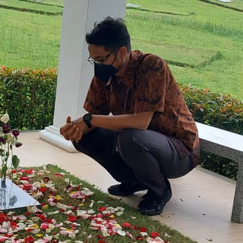 Untitled Collection #48917788