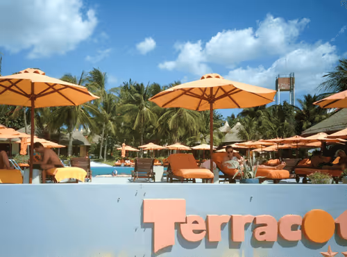 Item #47740723628740992811774374688397150768592318939959493340400451269335663509505 Media