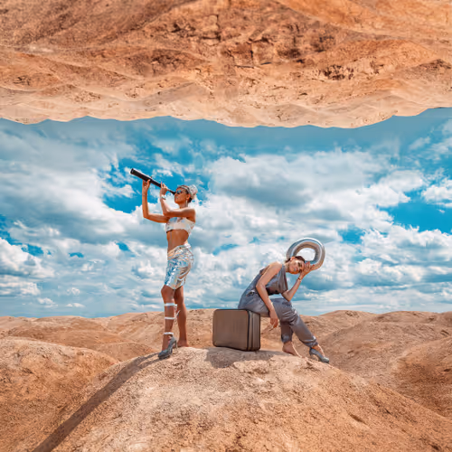 Item #69000201197487925391919563529381127399821599199936366279529444518683935244289 Media