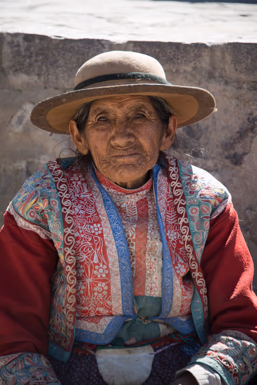 Item #16169064393399629467859942900905405490006492366557123064973208582322883919873 Media