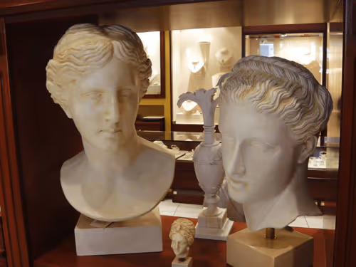 Item #47740723628740992811774374688397150768592318939959493340400451235250803048449 Media