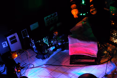 Item #30677718132475860855715520128052220814789340861686213117566221757198530248705 Media