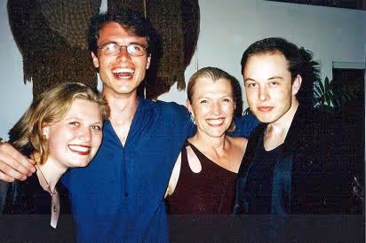 Item #60222331996605670134164748408984032369980394883201682062041885254531875340289 Media