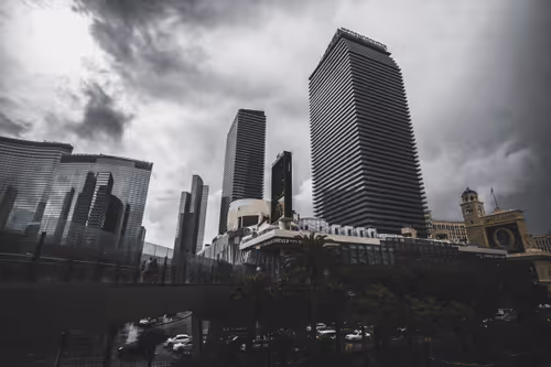 Item #16988134278330383505679479326290154646879637875533062132320205763229639507969 Media