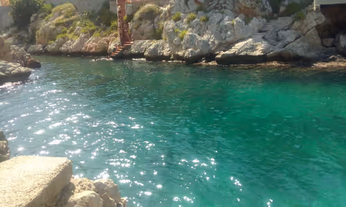 Item #56287055780979128950245095664156082691230445151418642547794192064004627628033 Media