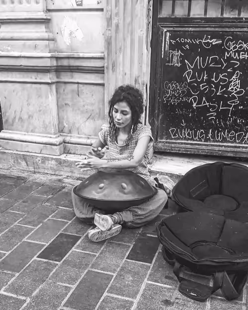 Item #48522478052539291919735229709032561609709384843613459518152341560934363299841 Media