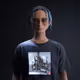 593