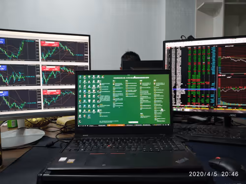 equip.lens-Collect-16