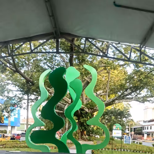 107601289443371440855587614094171587342952273764901187309176126884483439268587