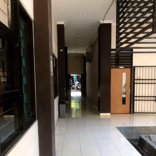 Item #46487007569701988629558735803229817770833942340000670242735267789293571633184 Media