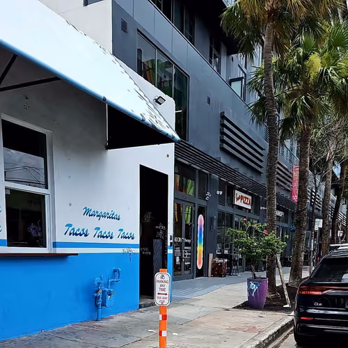 Item #102206278789864548676582693094920488587815566535444981675049371184374668109800 Media