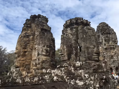 8695964335582319114553678675792720351