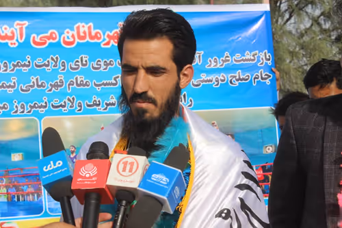 Item #61854774960318533447315628804054324670161544236311796379279840234839614685185 Media