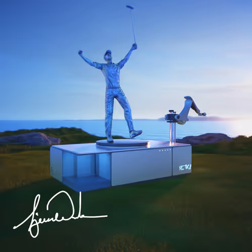 Tiger Woods Sapphire Signed Immortal Statue #13