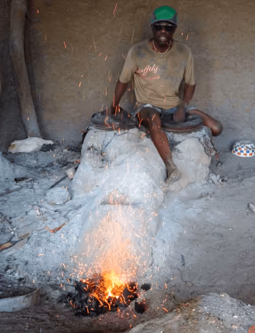 Item #14116913428095731371019442539180373943378435297309980723405094010873140150929 Media