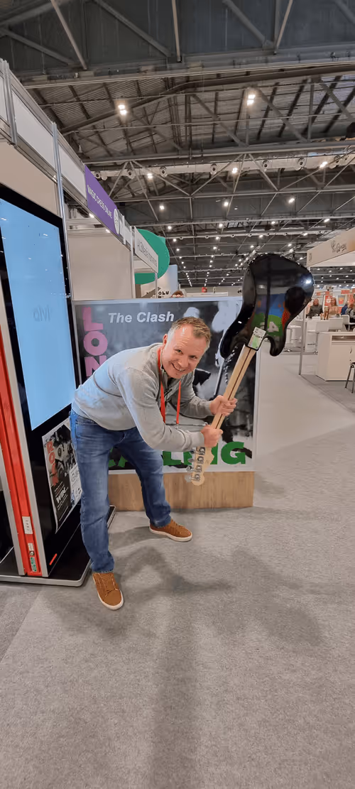 Item #58923842536655501712740121969122581785032680952849627640742396530500532926938 Media