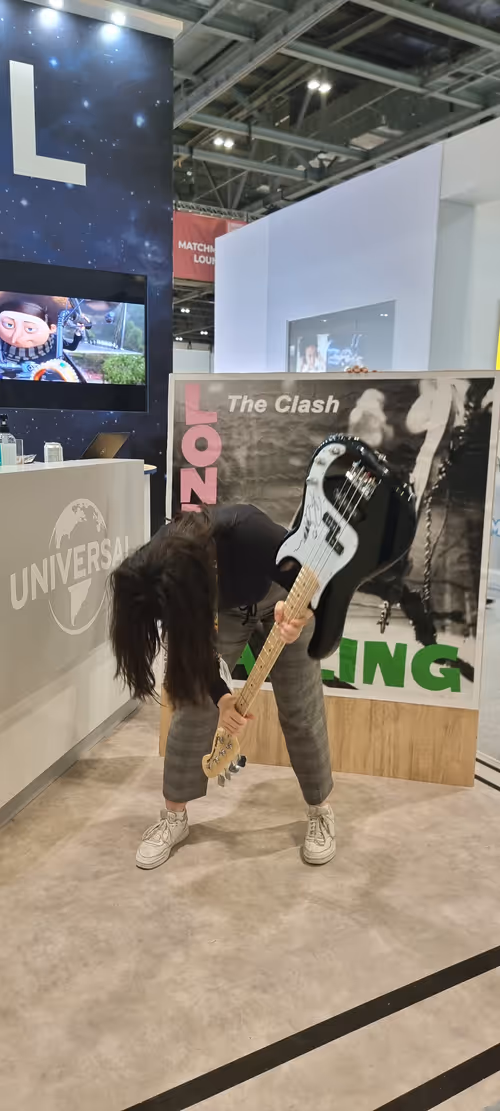 Item #20719206183412388567292864791829413776840353471549307112578717890247249100730 Media