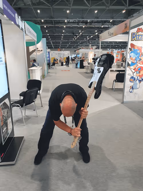 Item #44710372314819985821325376539184965696471838918742978874692399858762059272617 Media